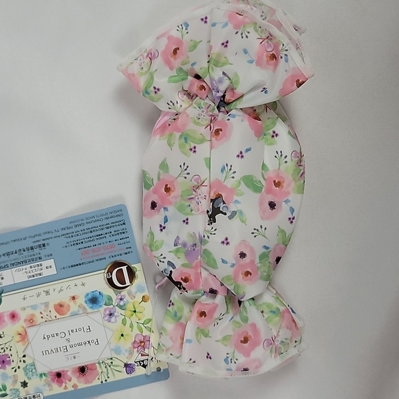 NWT Pokemon Eevee floral pouch from Japan Kuji - Picture 2 of 7